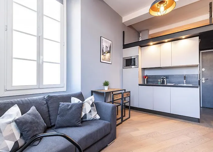 10 Segurane - Magnifique Studio Mezzanine - Port De Nice